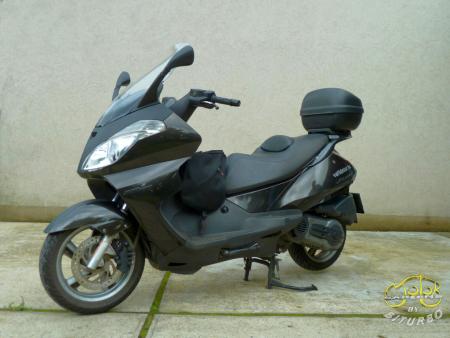 Aprilia Atlantic 500 robogó 2