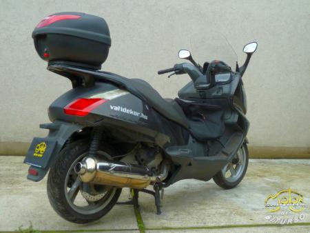Aprilia Atlantic 500 robogó 4