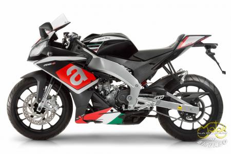 Aprilia RS4 50 replica sportmotor bal oldala