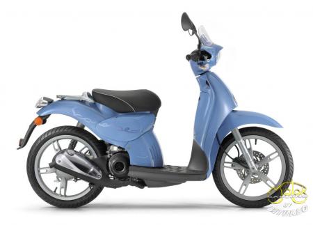 Aprilia Scarabeo 50 2t robogó