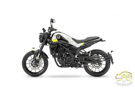 Benelli Leoncino 250 bal oldal