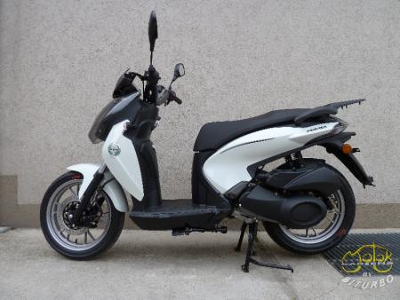 Benelli Macis 125 robogó 1