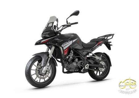 Benelli TRK 251 motor 2