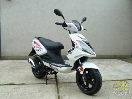 Keeway Blade 125 robogó 6