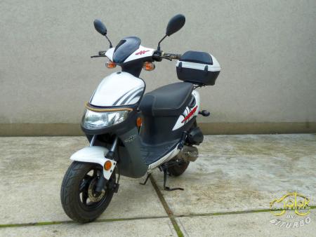 Keeway Hurricane 50 robogó fehér 2