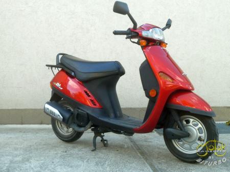 Kymco DJ 50 robogó jobb eleje