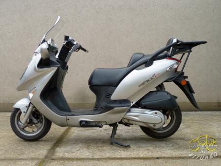 Kymco Grand Dink 250 nagyrobogó 6