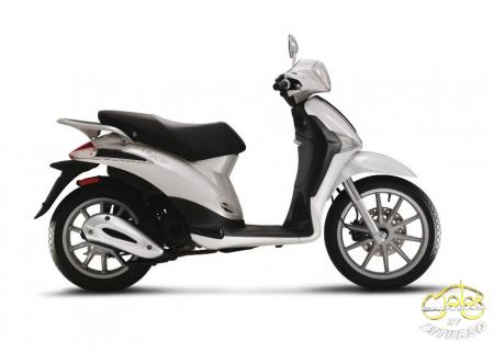 Piaggio Liberty 50 4t robogó fehér 2