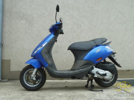 Piaggio Zip 50 2t használt robogó bal oldal
