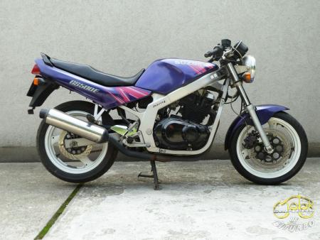 Suzuki GS 500 E naked bike 3