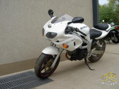 Suzuki SV 400 sportmotor 2