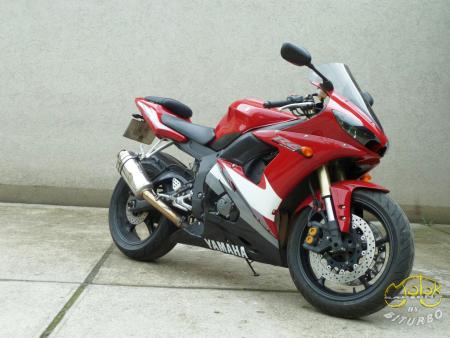 Yamaha YZF R6 600 motor jobb eleje