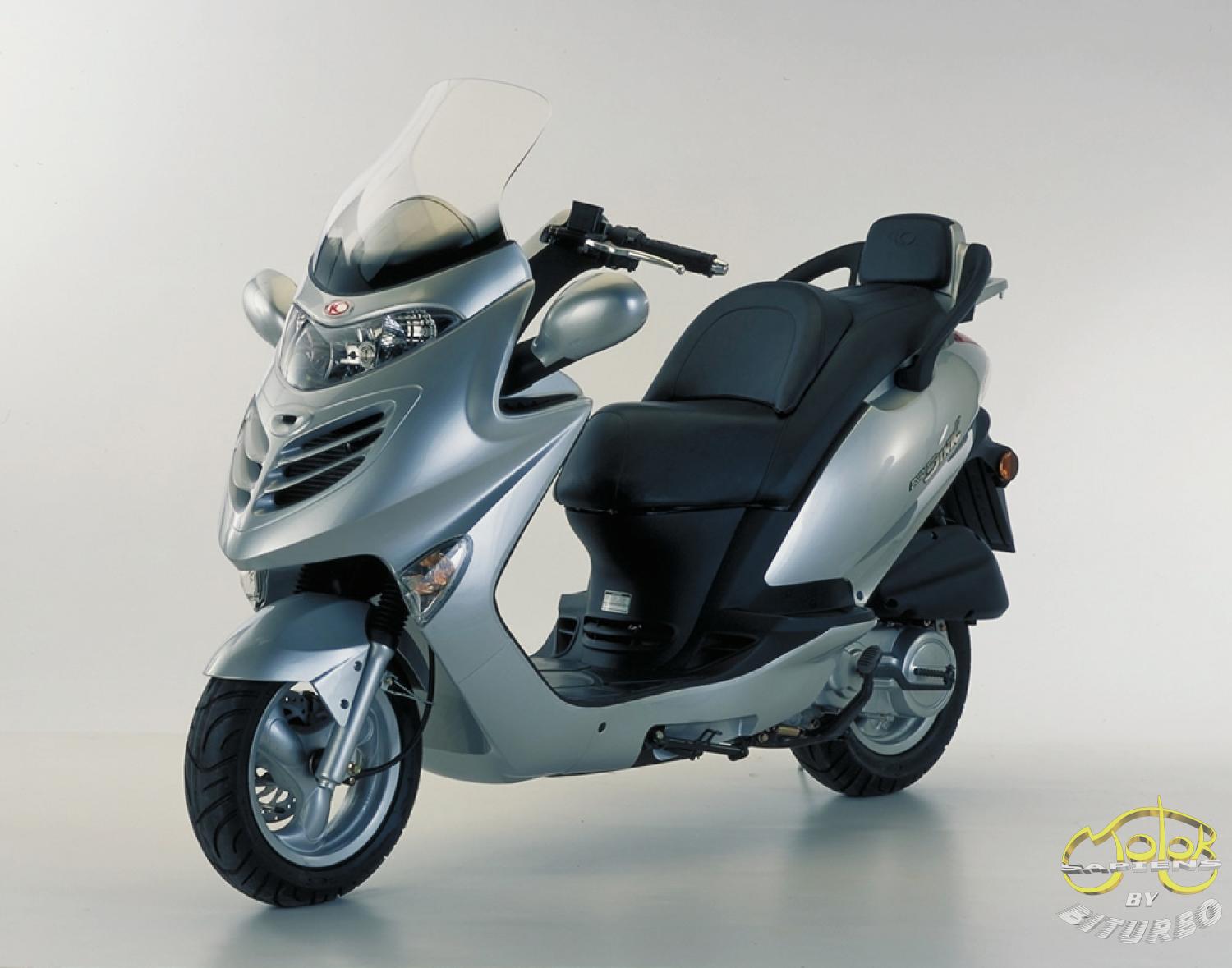 Kymco Grand Dink S 250 nagyrobogó