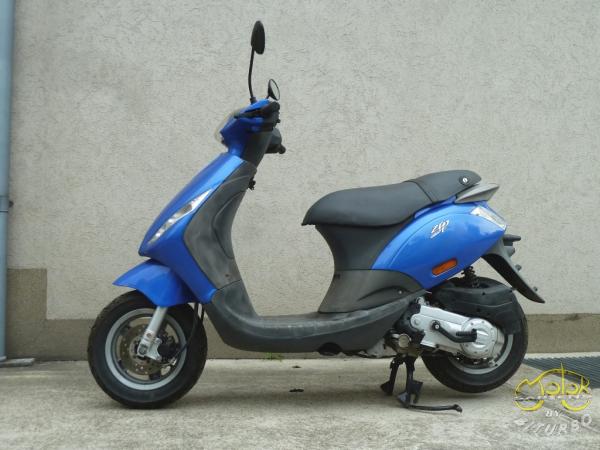 Piaggio Zip 50 2t használt robogó bal oldal